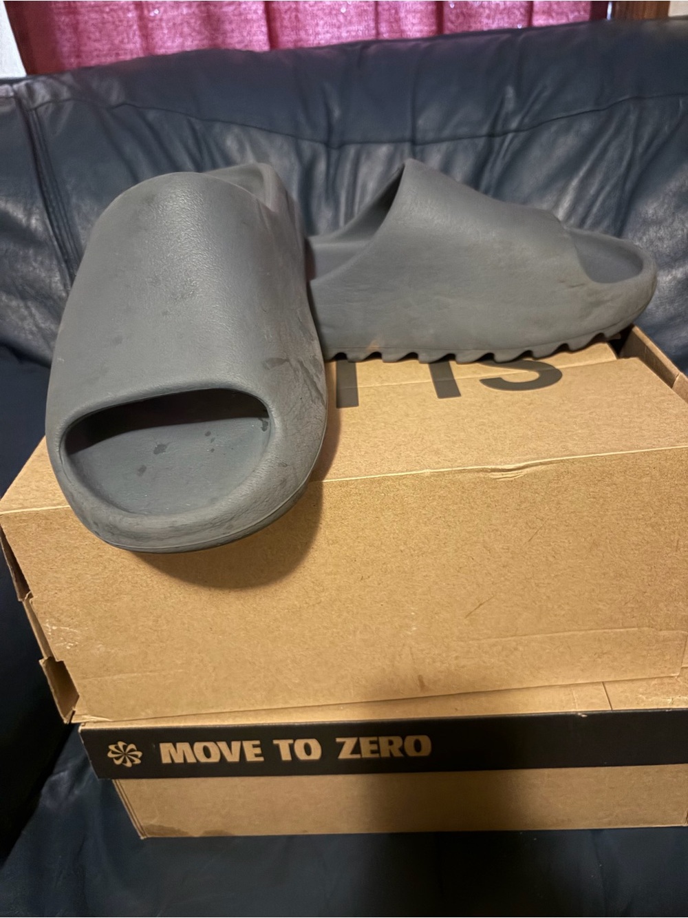 adidas YZY SLIDE Box - Brown - Picture 8 of 9